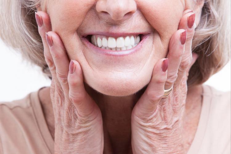 Dentures in Vancouver. Cosmetic dentist in Vancouver.